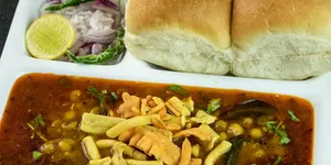 Misal Pav