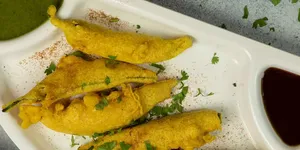 Mirchi Pakoda