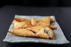 Chicken Samosa 6 Pcs