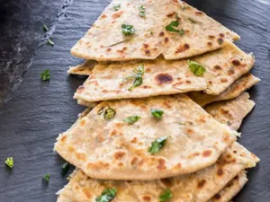 Mooli Paratha