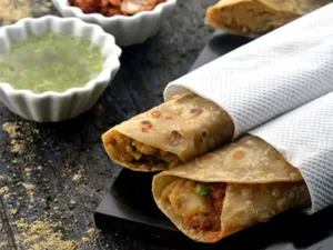 Aloo Tikki Roll