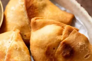 Paneer Samosa (1 Pc)