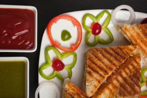 Chilli Cheese Onion Grill