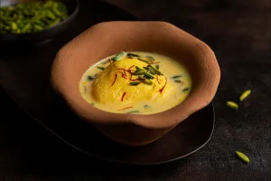 Kesar Rasmalai (6 Pcs)