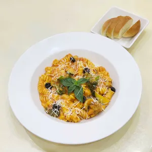 Fusilli With Alfredo