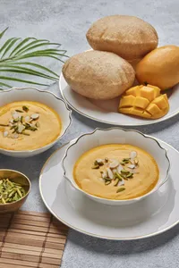 Aamras With Puri