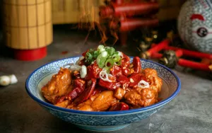 Chicken With Mushroom & Red Chilli Sauce
