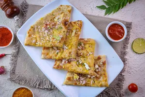 Amritsari Kulcha with Chutney