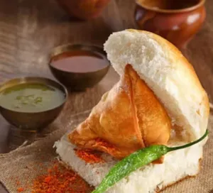 Samosa Pav (1 Pc)