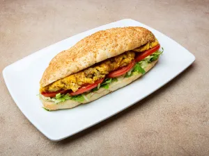 Eggs with Meat Sandwich / ساندوتش بيض مع لحم