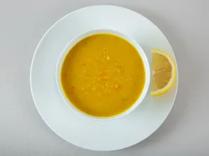 Lentil soup / شوربة عدس